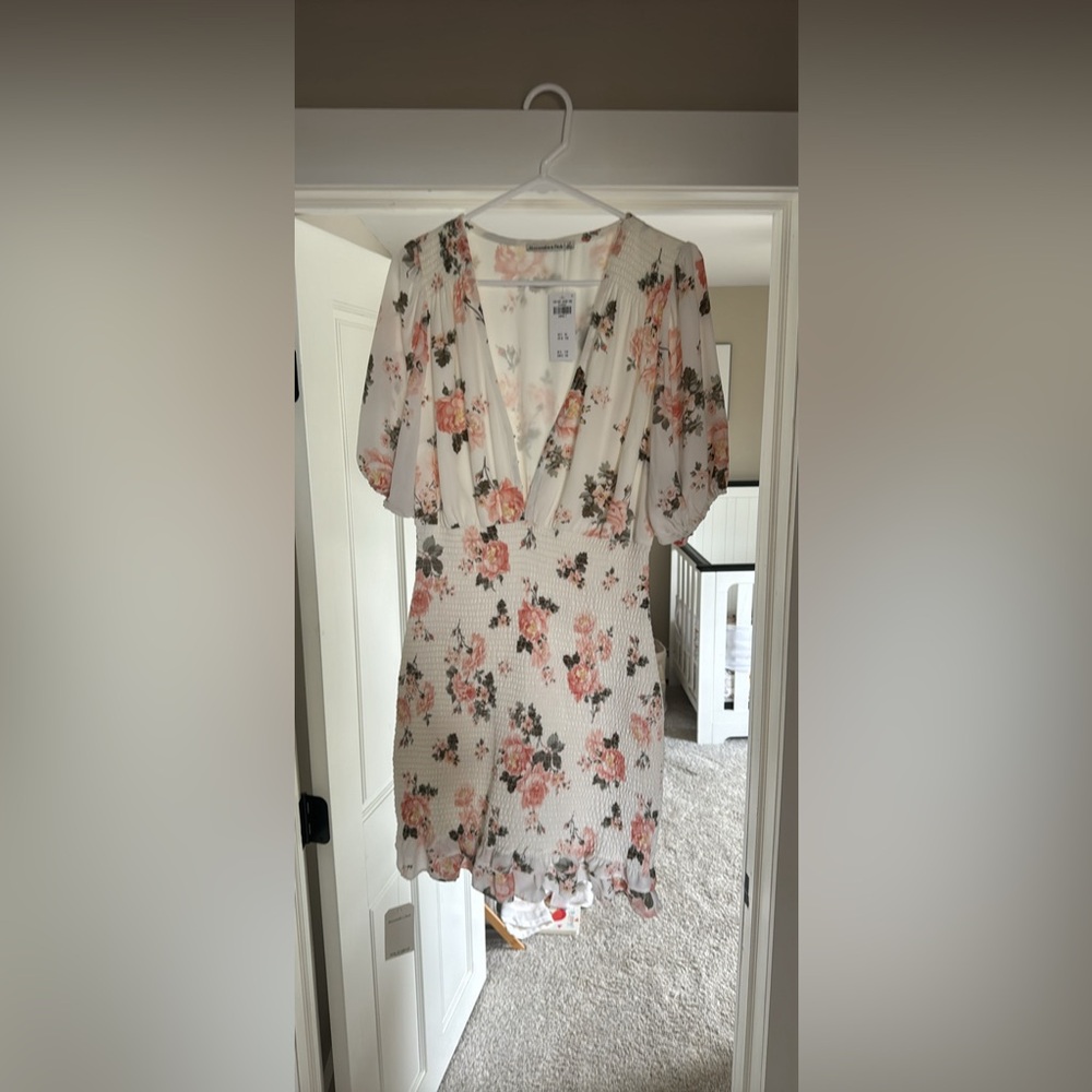 NWT Abercrombie smocked waist dress